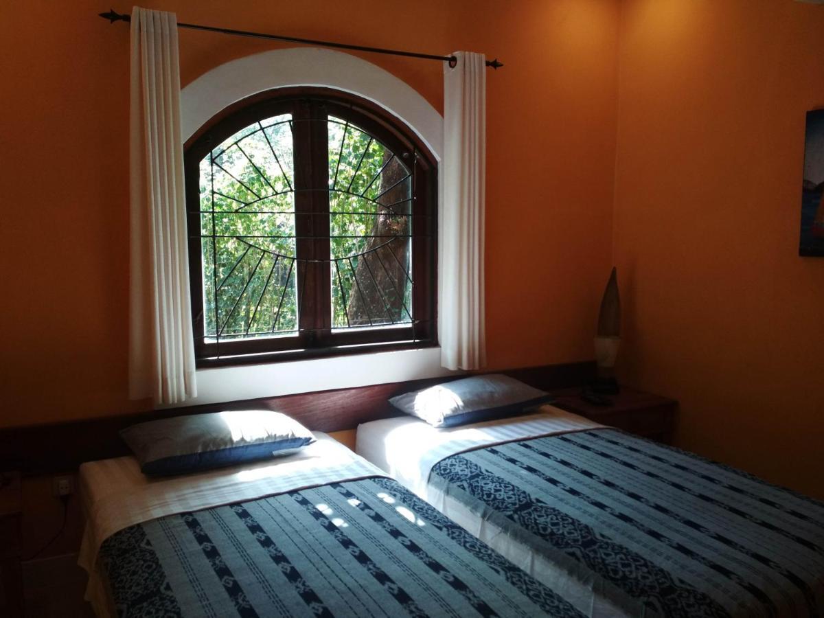 The Country House Senggigi Exterior foto